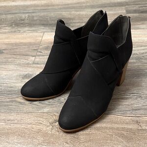 BC footwear black cutout ankle boots